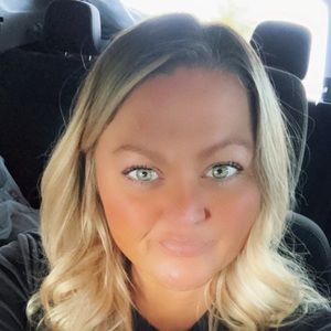 Meet your Posher, Carissa